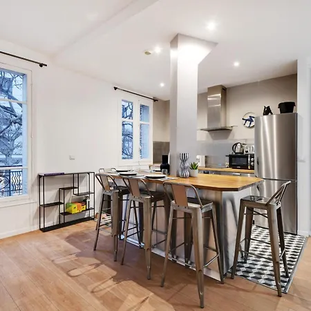 Spacious For 6 People Appartement Boulogne-Billancourt